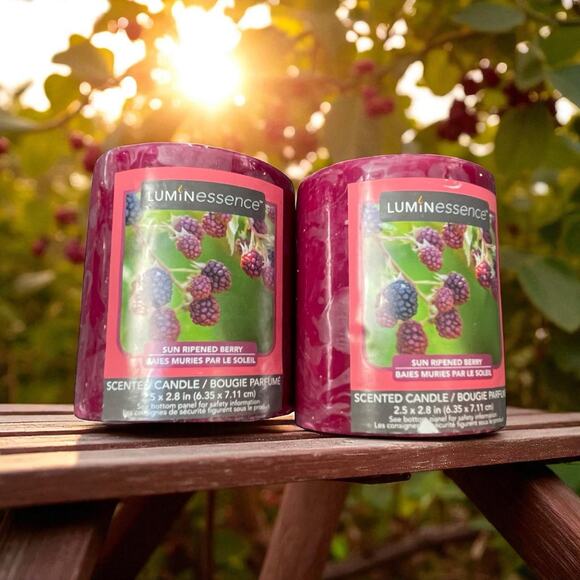 Luminessence Sun Ripened Berry Scented Candle 7oz Hostess Holiday Gift Lot of 2 - Picture 1 of 9